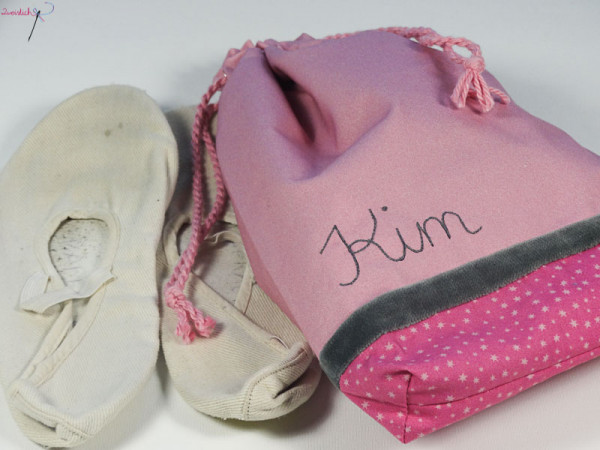 Eurythmiebeutel FUCHSIA STERNCHEN mit Namen aus Bio-Stoffen